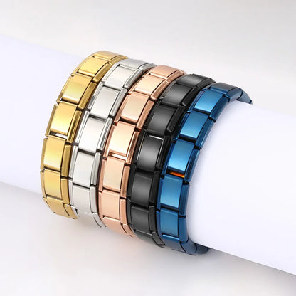 Brillez avec Blue Moony Jewels : des bracelets qui racontent votre histoire.